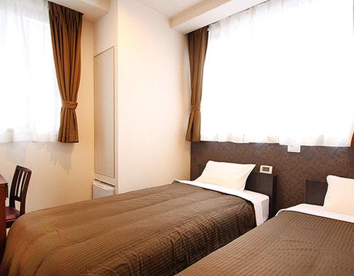 ツインルーム［100cmベッド×2台］