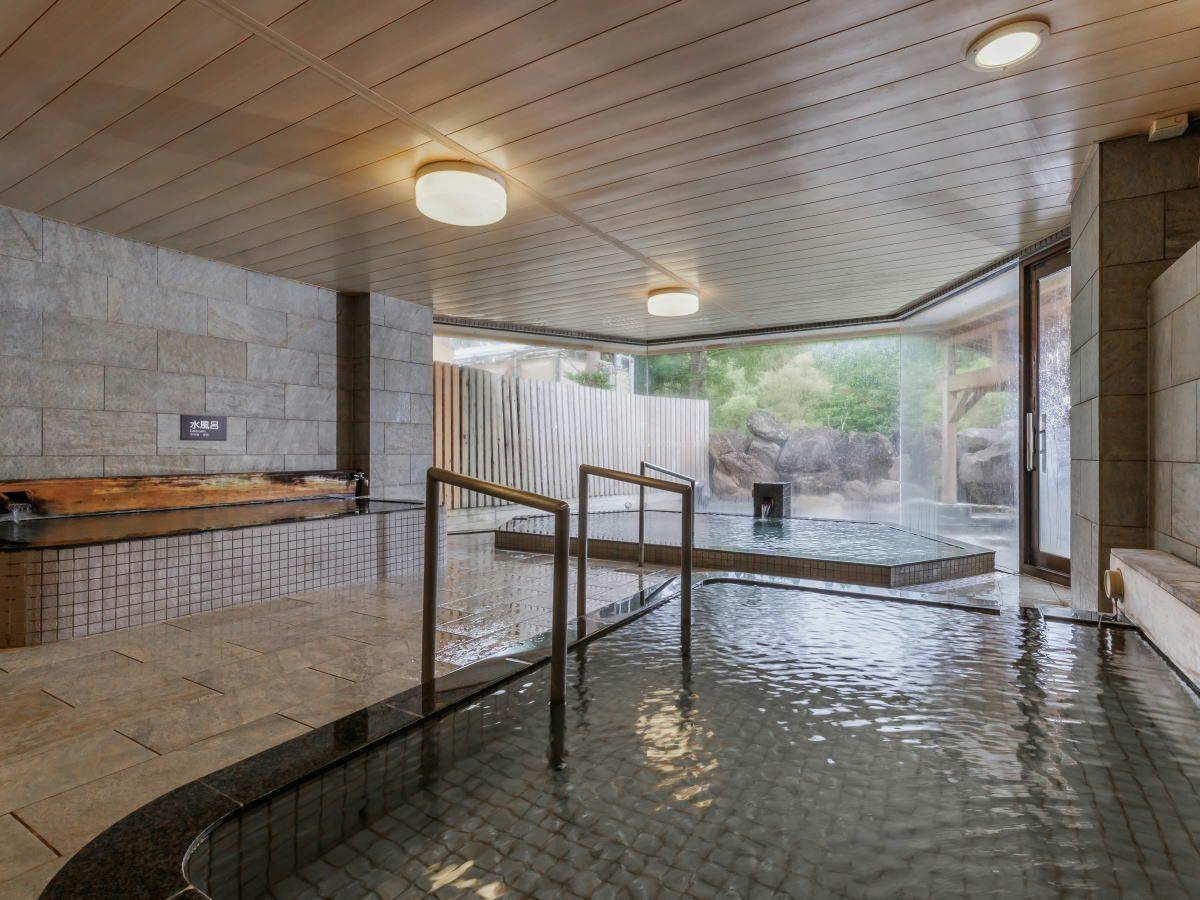 Natural Hot Spring Tazawako Lake Resort