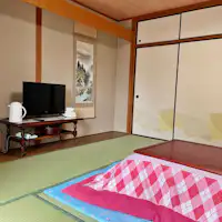 *8 เสื่อทาทามิ... รองรับได้สูงสุด 6 ท่าน