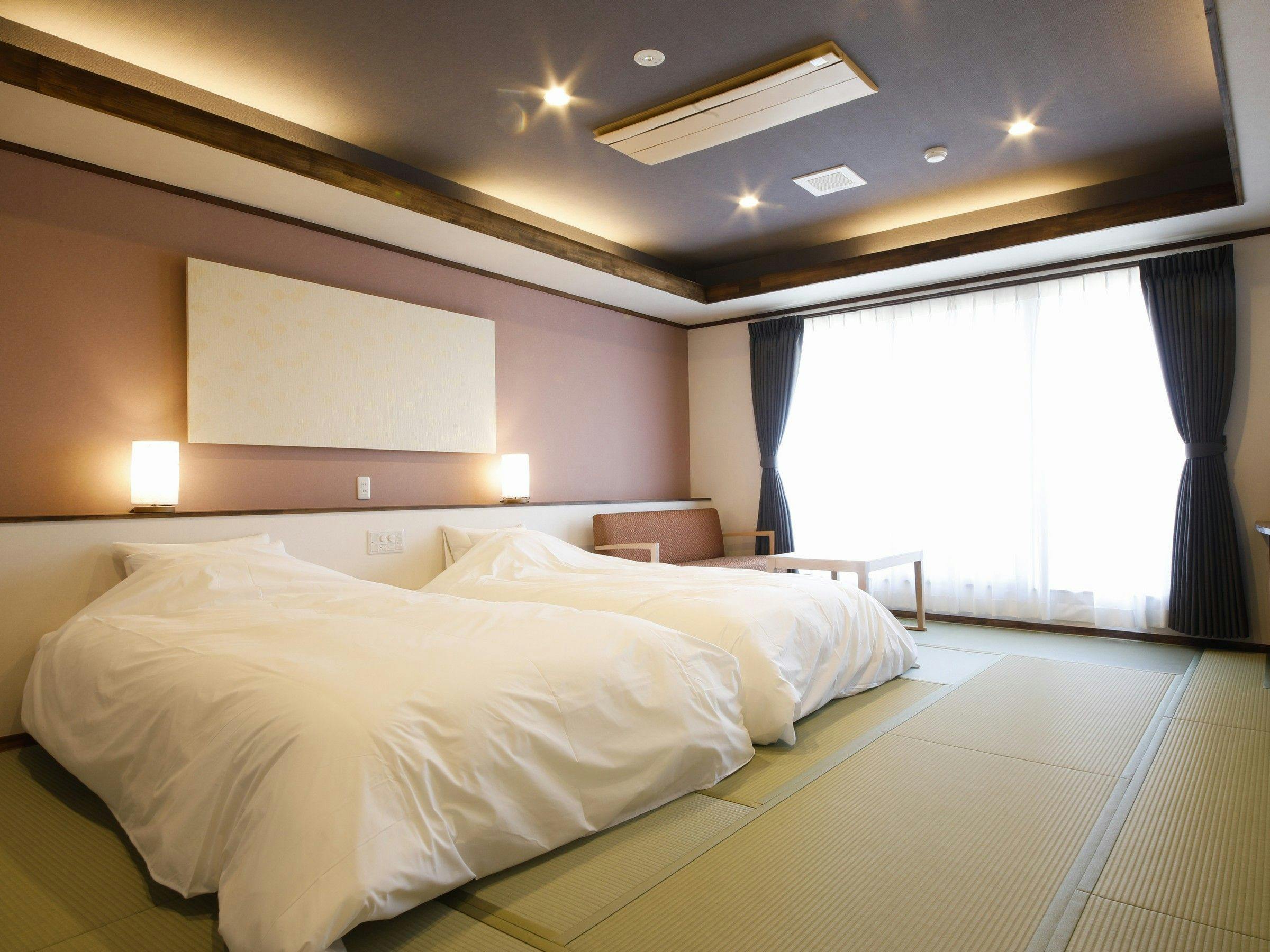 ห้องนอนชั้น 2 พร้อมเตียงยี่ห้อ Simmons