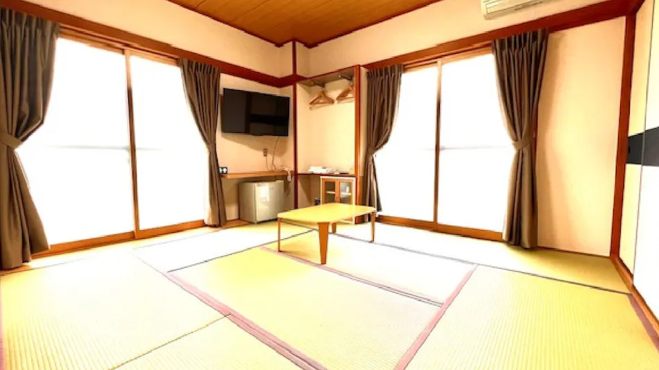 Four Seasons Yunogo