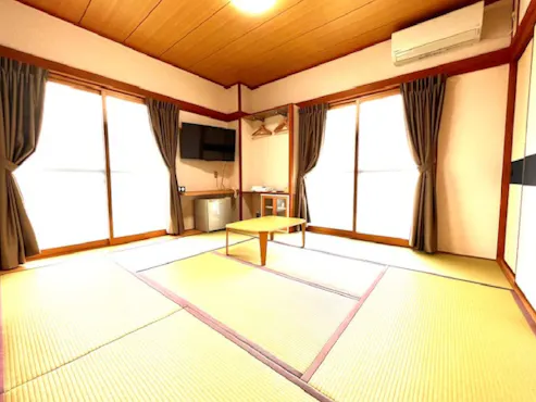 ・ห้องสไตล์ญี่ปุ่นในอาคารหลัก, 8 เสื่อทาทามิ