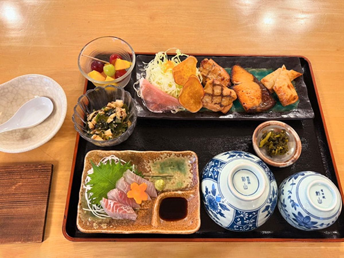 Four Seasons Yunogo
