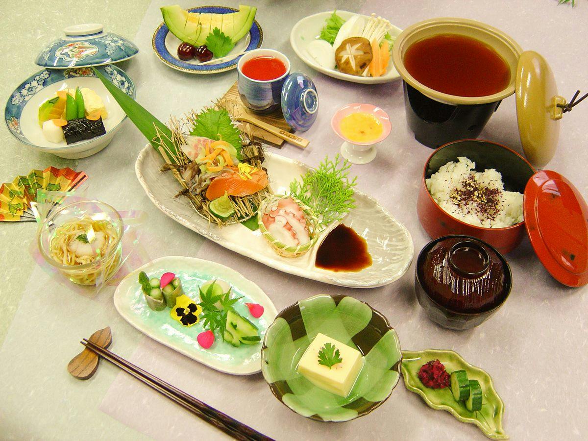 Four Seasons Yunogo