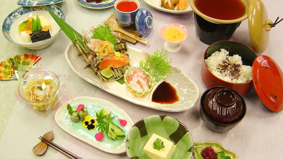 Four Seasons Yunogo