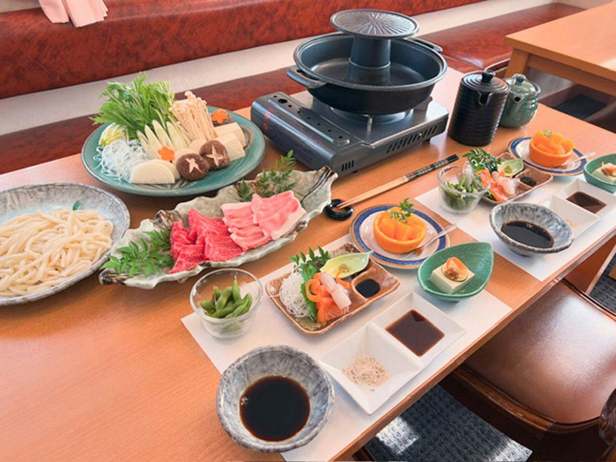 Four Seasons Yunogo