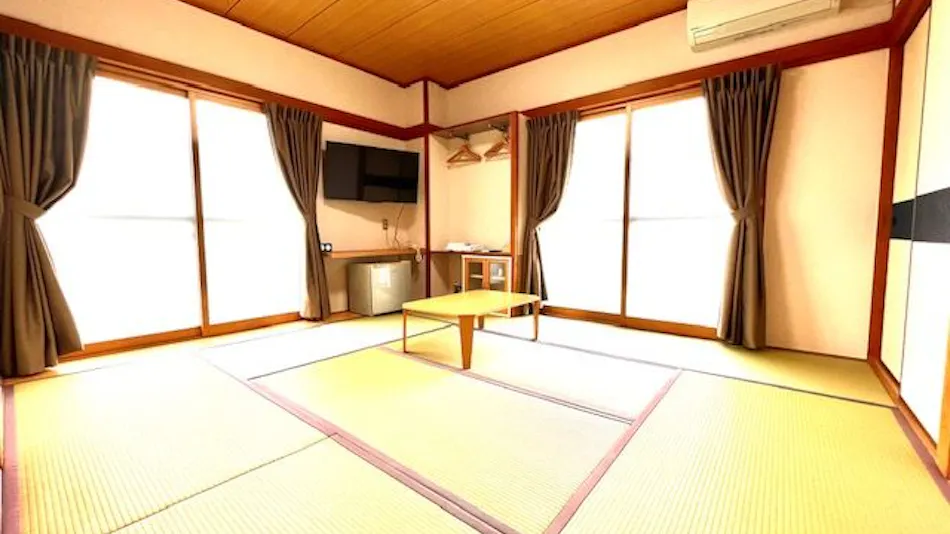 Four Seasons Yunogo