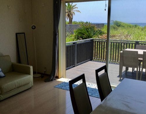 コテージリビングルーム