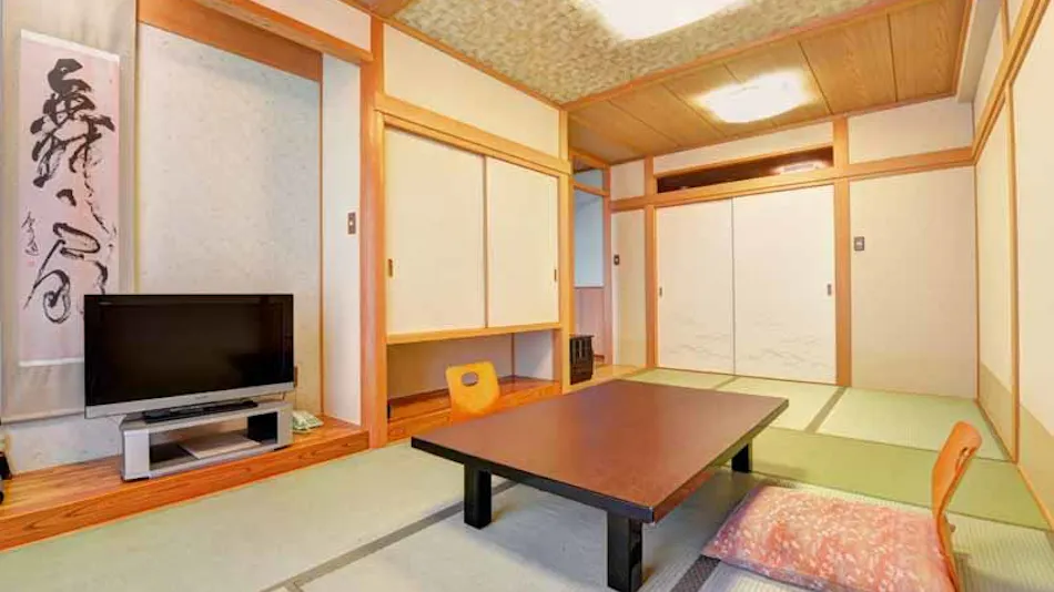 Takumi Tourist Hotel