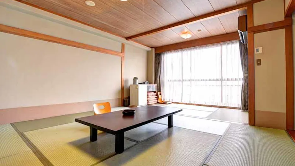 Takumi Tourist Hotel