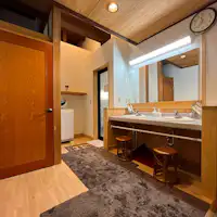 ห้องเปลี่ยนเสื้อผ้า