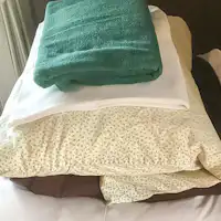 스스로 이불을 깔아 사용해 주세요.