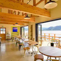 CAFE ทะเลสาบในพื้นที่