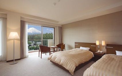 シンプルステイプラン【素泊まり】客室からの富士山と温泉大浴場をお楽しみください