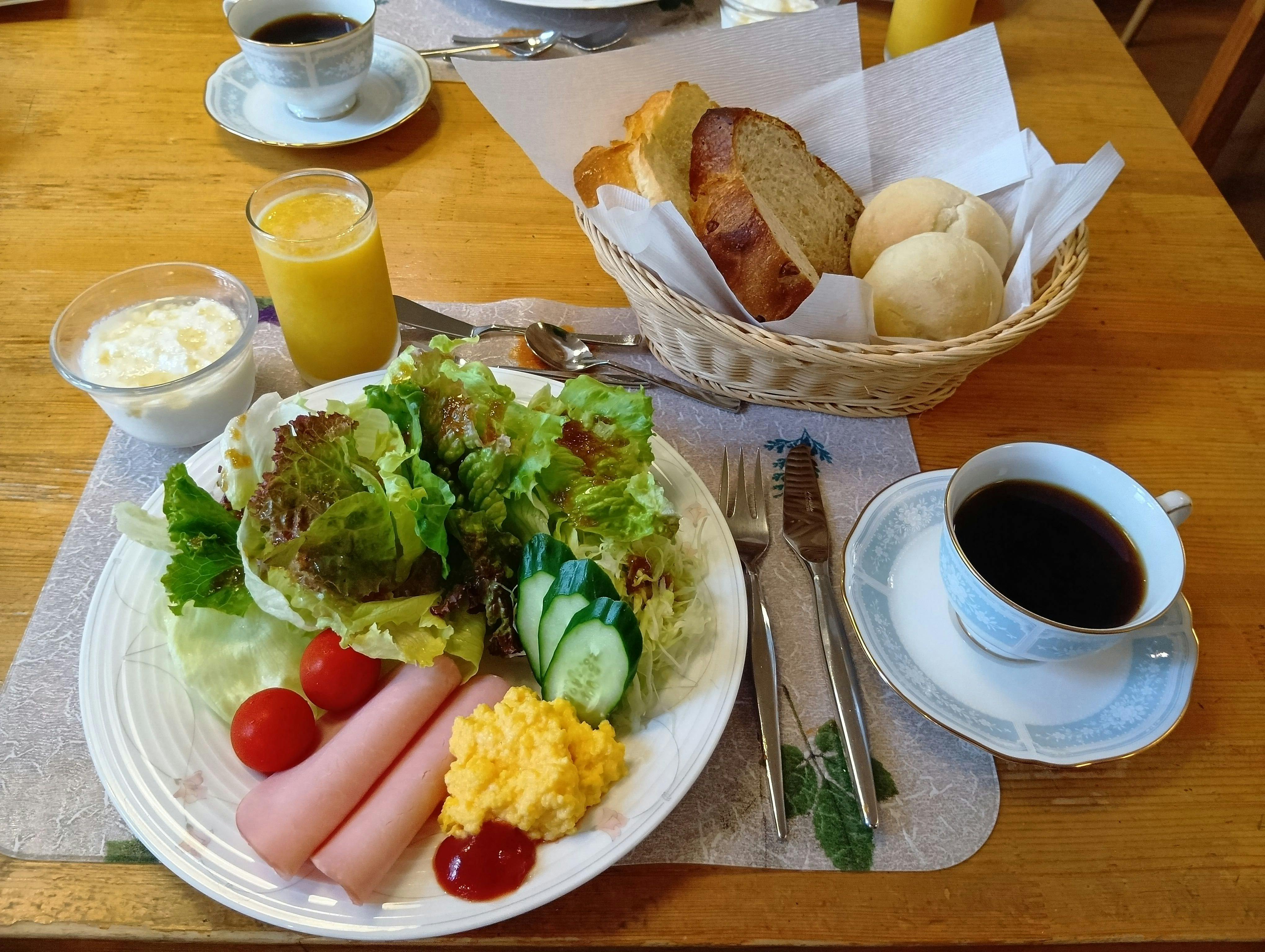 Tateshina Highland Pension Sunset - A Culinary Delight Inn