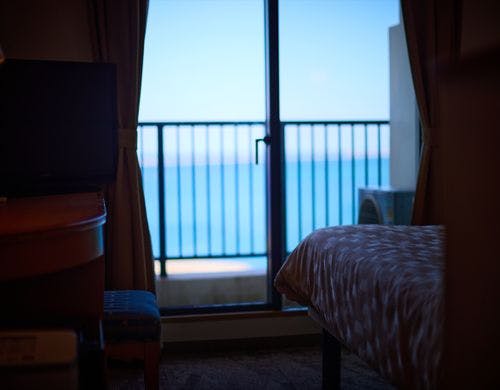 ダブルルーム＜海側＞