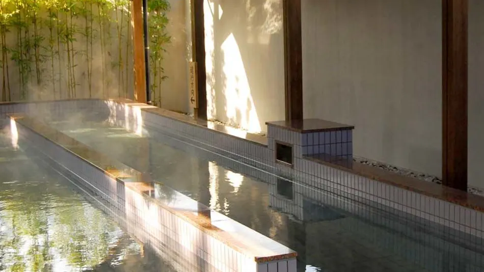 Shichijo Onsen Dome