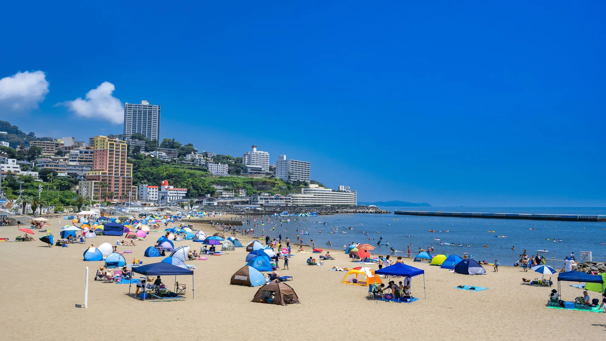 【หาดซันบีช อาตามิ】ขับรถจากโรงแรมประมาณ 15 นาที