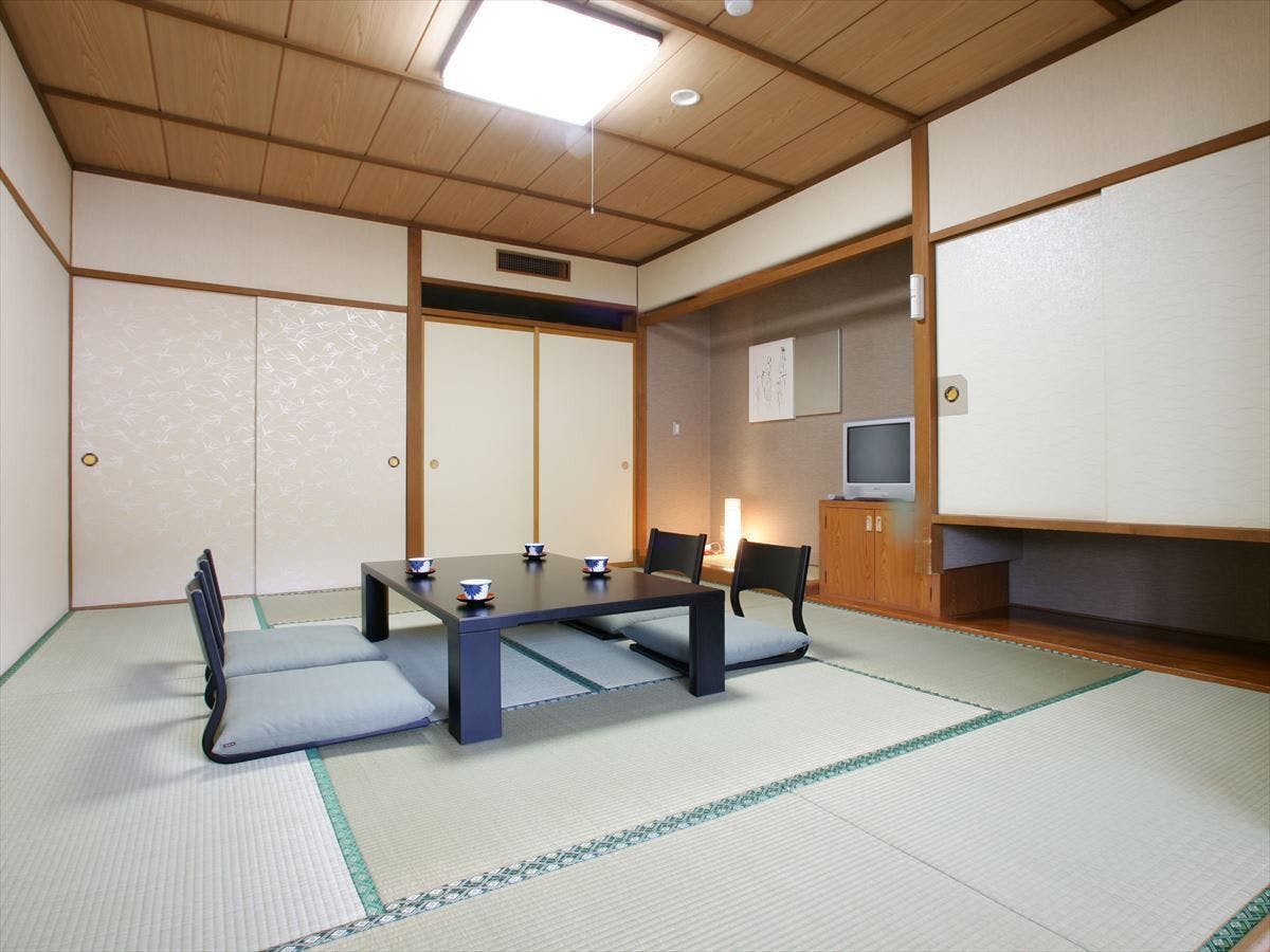 Manza Onsen Nisshinkan