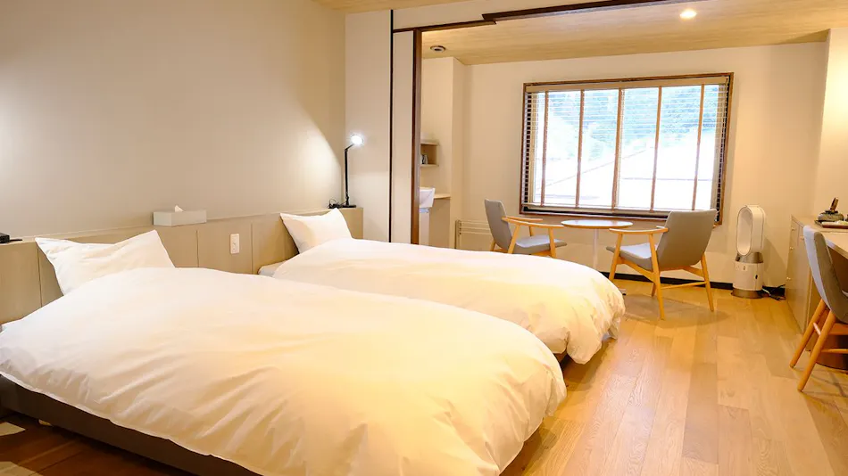 Manza Onsen Nisshinkan