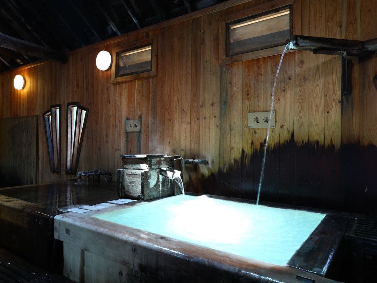 Manza Onsen Nisshinkan