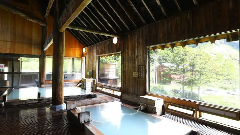 Manza Onsen Nisshinkan