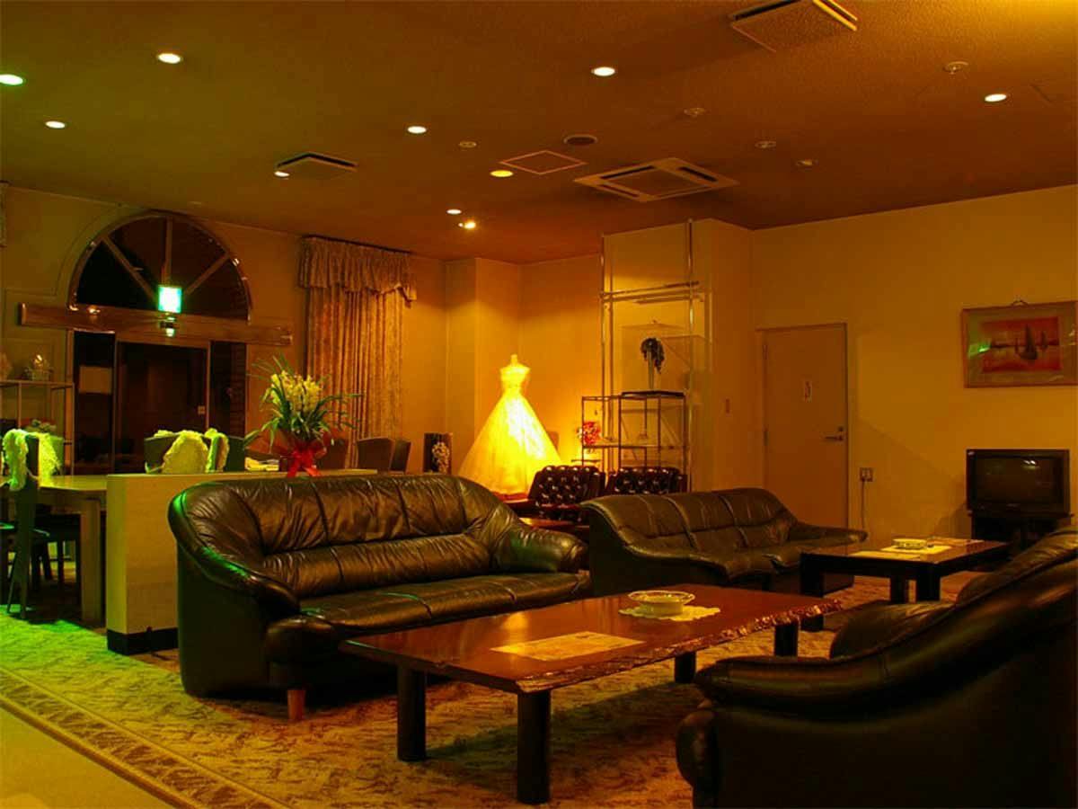 Riverside Hotel