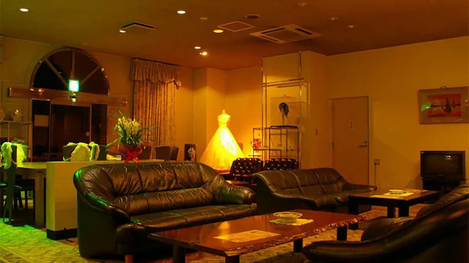 Riverside Hotel