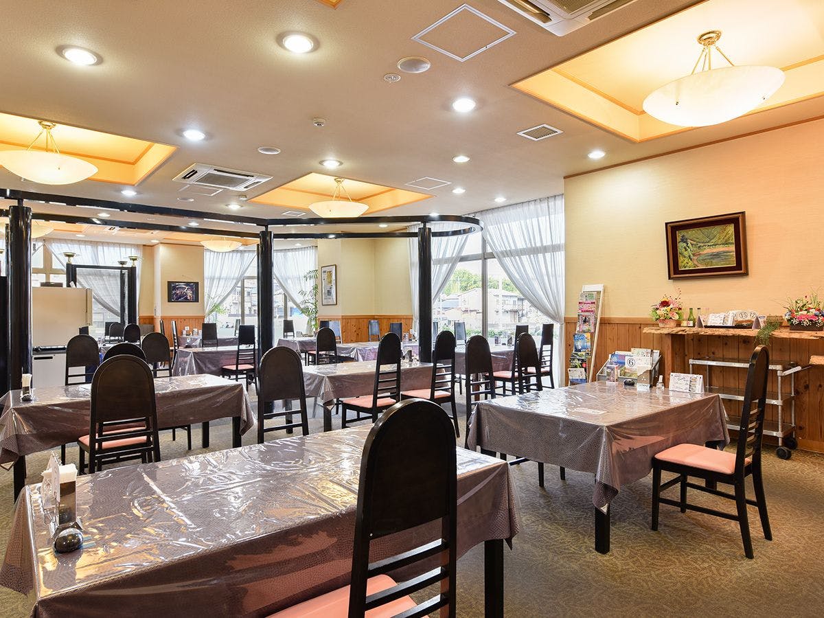 Riverside Hotel