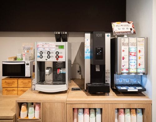 挽きたてコーヒーなど豊富なドリンクバー