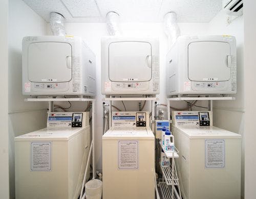 洗濯機・乾燥機を各３台ご用意しております