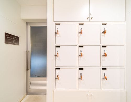 鍵付きロッカーで安心
