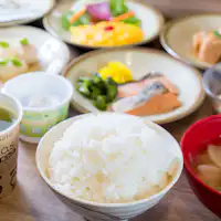 You can enjoy both Japanese and Western cuisine.