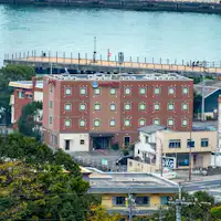 โรงแรมด้านนอก ตั้งอยู่ใกล้กับถนนสายหลักหมายเลข 10!