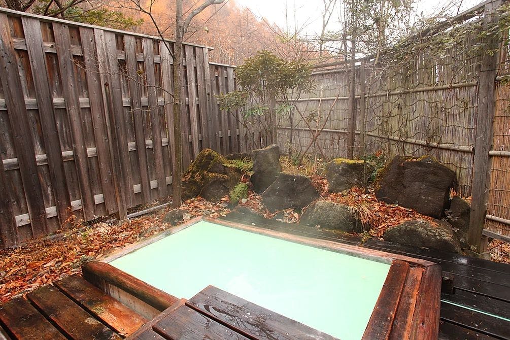 น้ำพุร้อนคาโมชิกะ