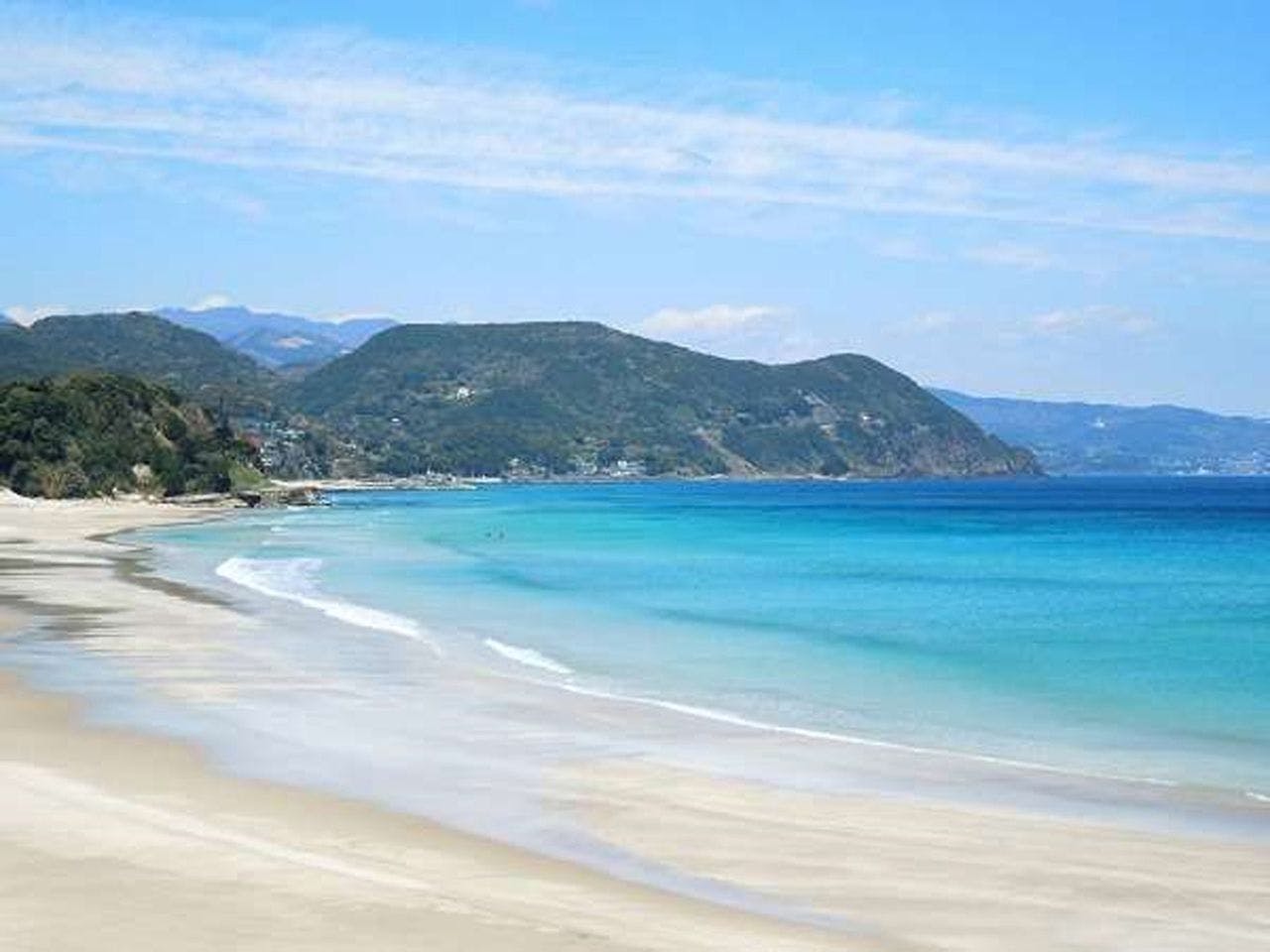 Hanya 4 menit berjalan kaki ke Pantai Shirahama di depan penginapan.