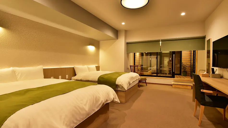 Shibu no Yu: An Inn with Free-Flowing Hot Spring Source