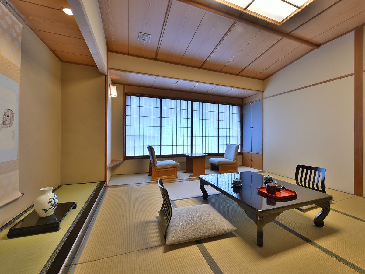Shibu no Yu: An Inn with Free-Flowing Hot Spring Source