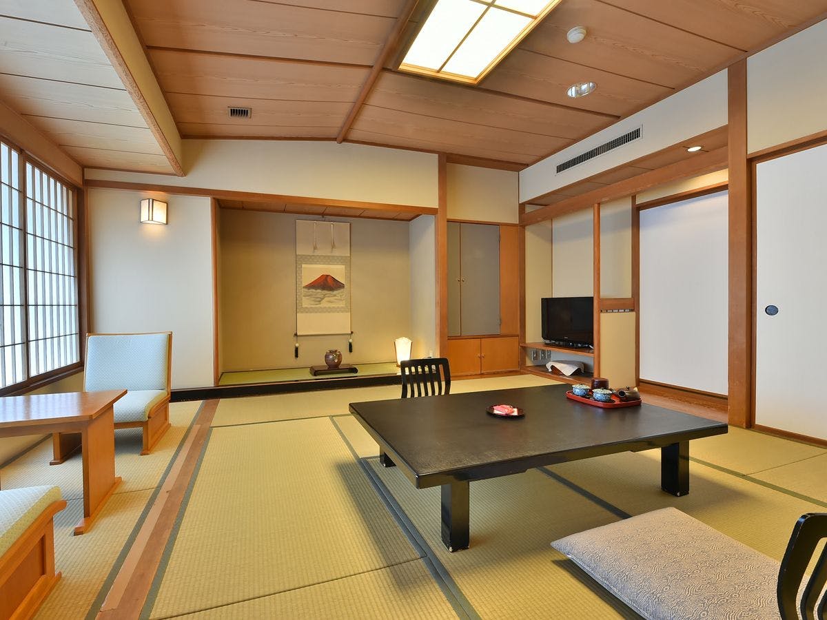 Shibu no Yu: An Inn with Free-Flowing Hot Spring Source