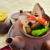 ต้มซุปเห็ดมัตสึทาเกะในหม้อดิน