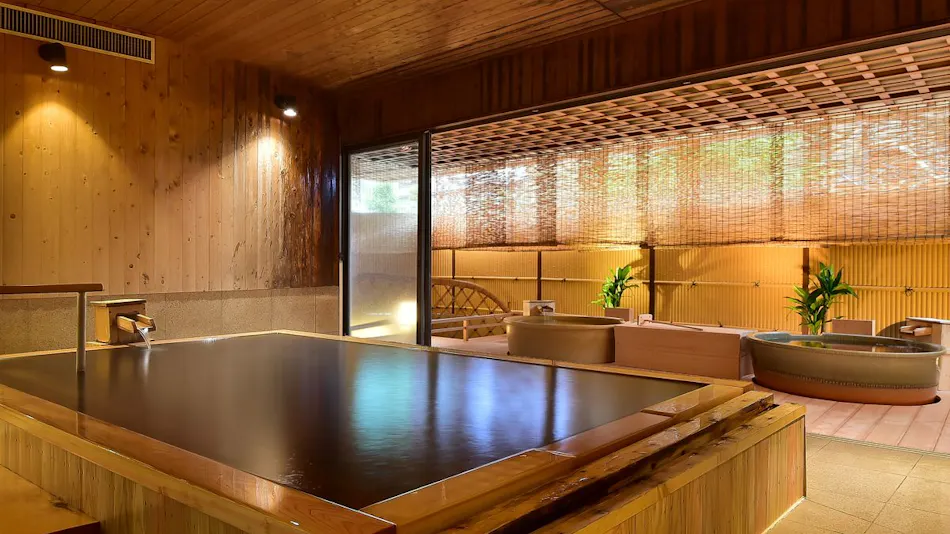Shibu no Yu: An Inn with Free-Flowing Hot Spring Source
