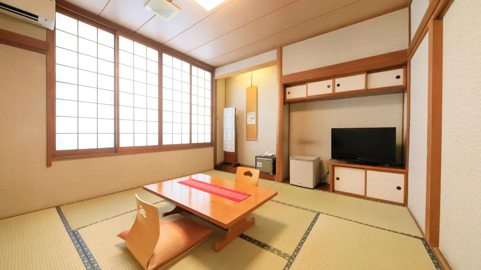 Hotel Pony Onsen: Natural Hot Spring with Free-flowing Water