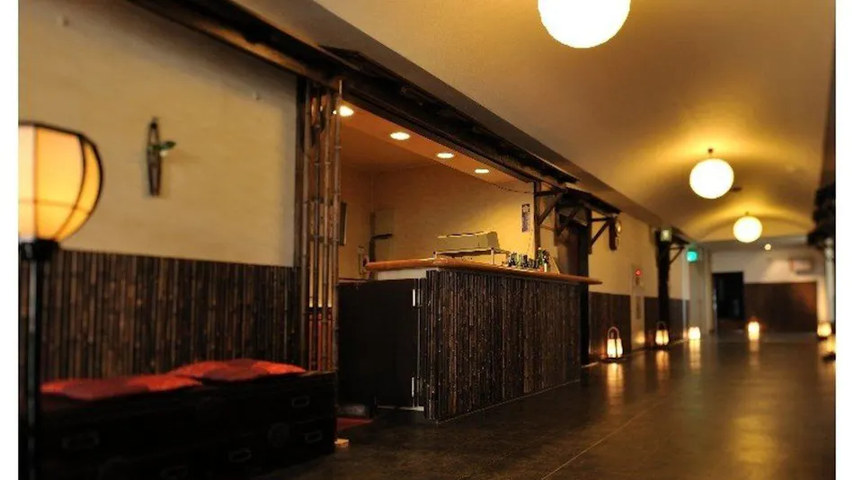 Inn Tsubaki: A Hot Spring Inn with Three Types of Private Baths