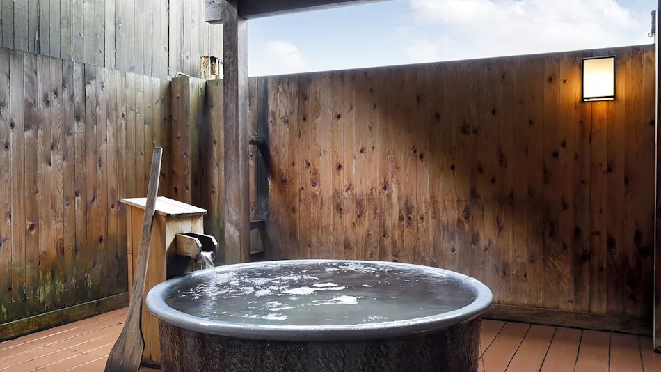 Inn Tsubaki: A Hot Spring Inn with Three Types of Private Baths