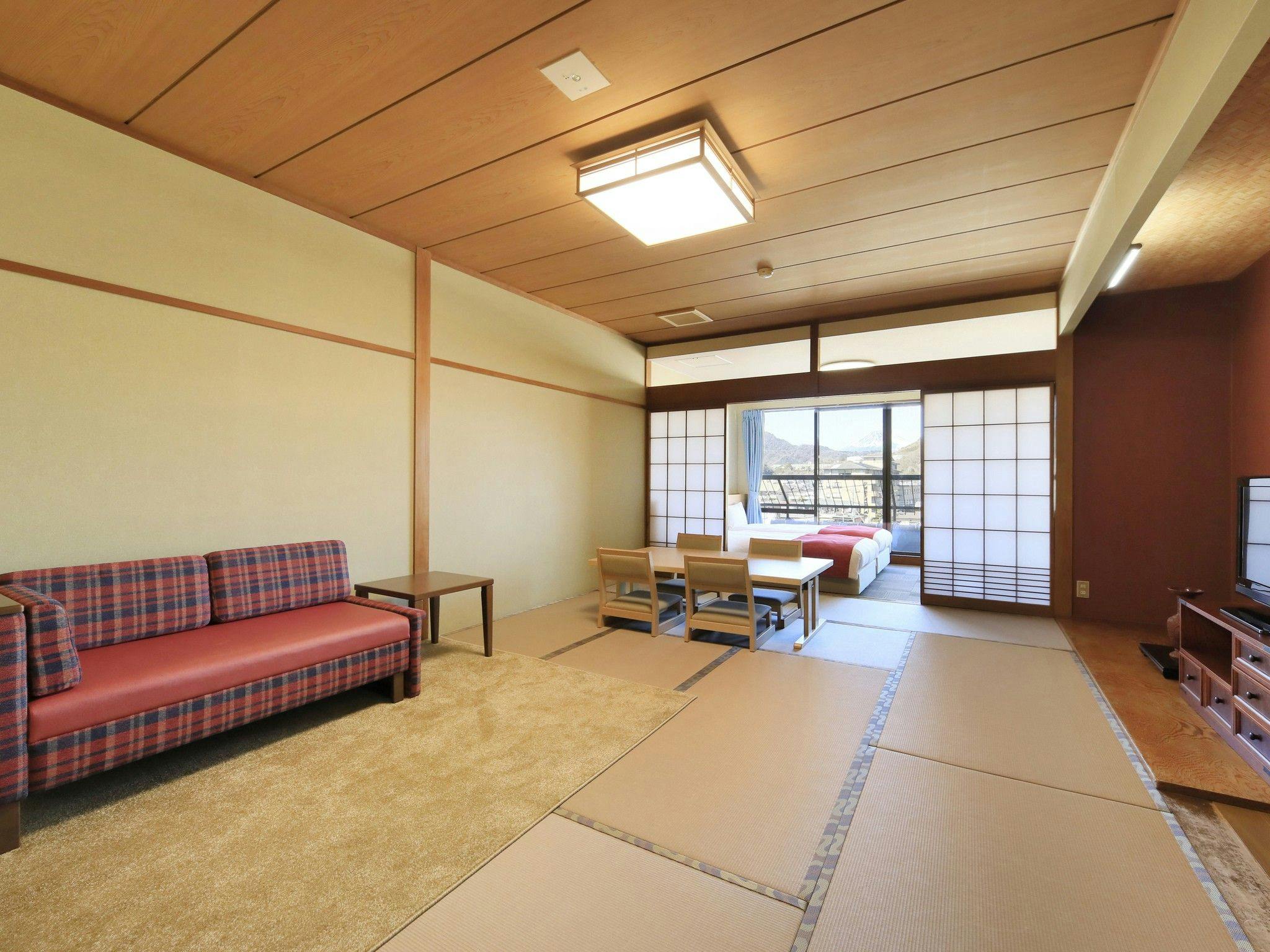 【โรงแรมอาเคเนะ】ห้องพักแบบญี่ปุ่นเตียงคู่ฝั่งภูเขาไฟฟูจิ