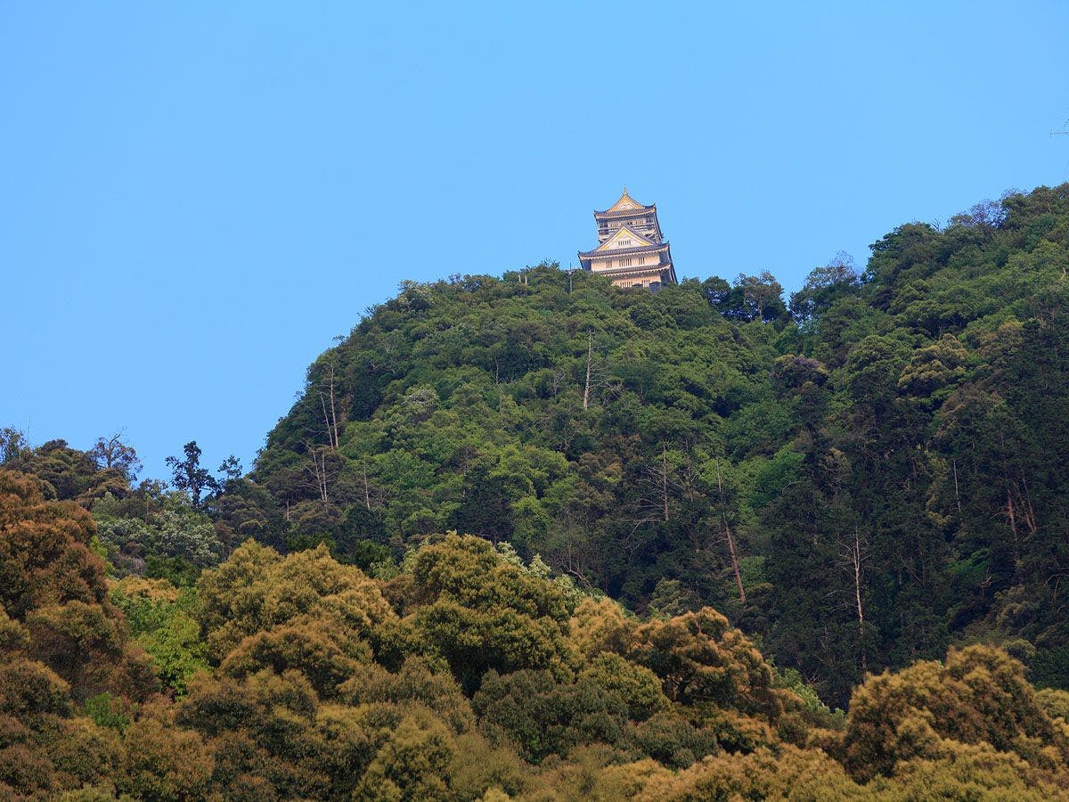 기후성을 지키는 아케치 미츠히데와 관련된 기후성.