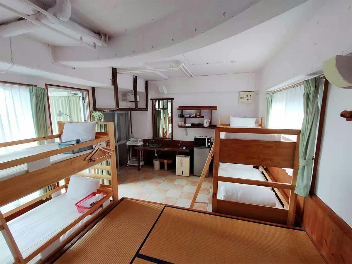 BUZZ RESORT