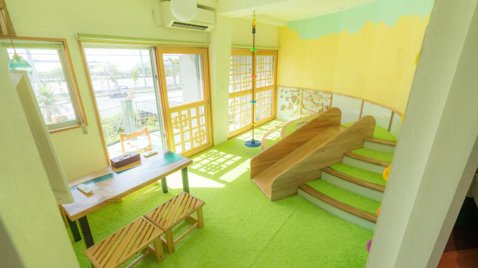 BUZZ RESORT