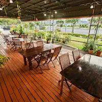 You can enjoy your meal while feeling the Okinawan breeze.