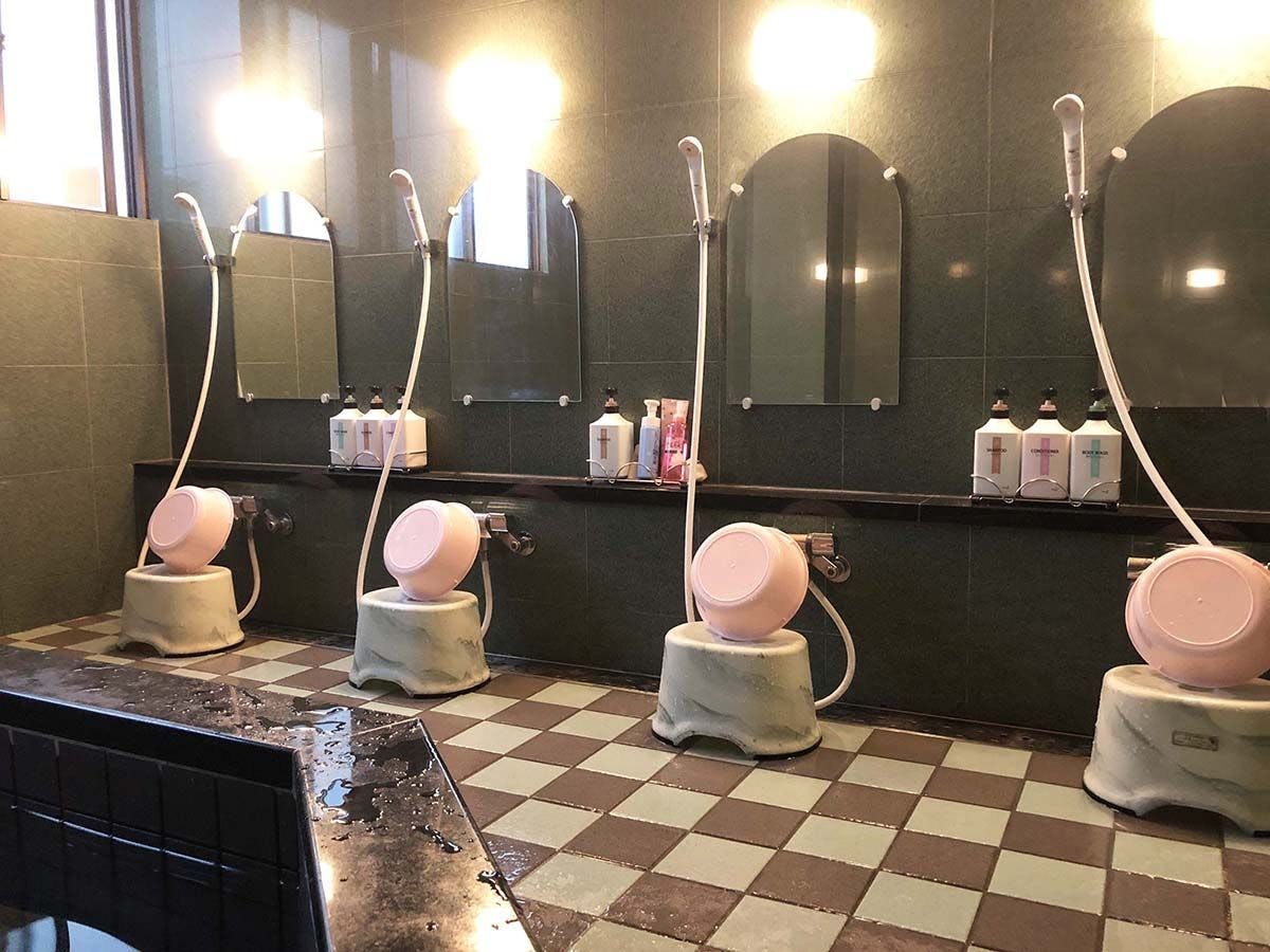 น้ำพุร้อนธรรมชาติชิบายามะ